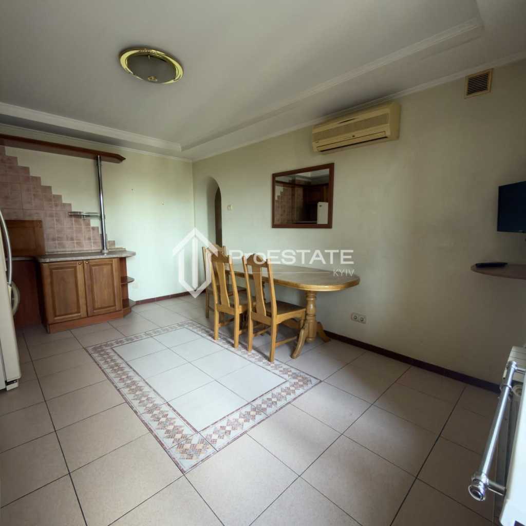 Продаж 2-кімнатної квартири 65 м², Братиславська вул., 7