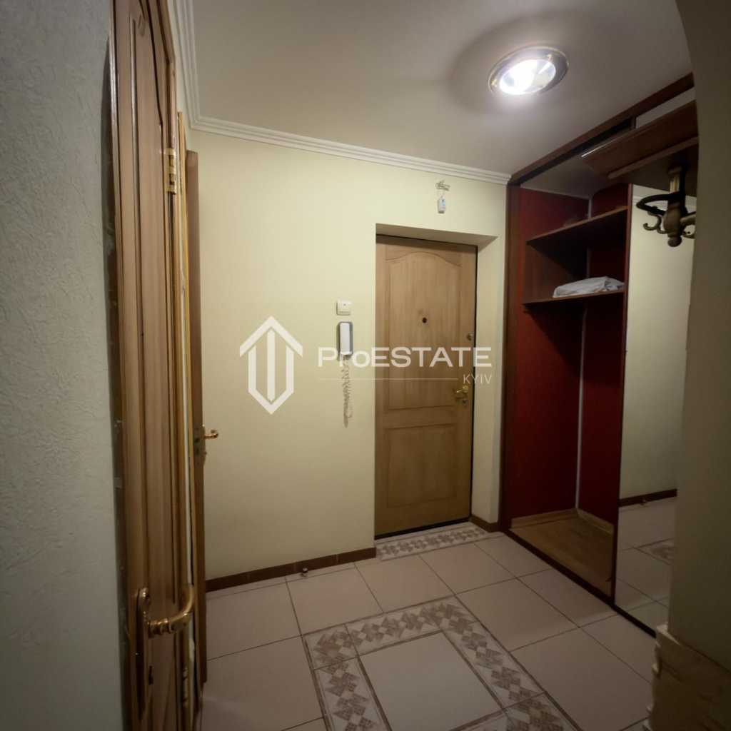 Продаж 2-кімнатної квартири 65 м², Братиславська вул., 7