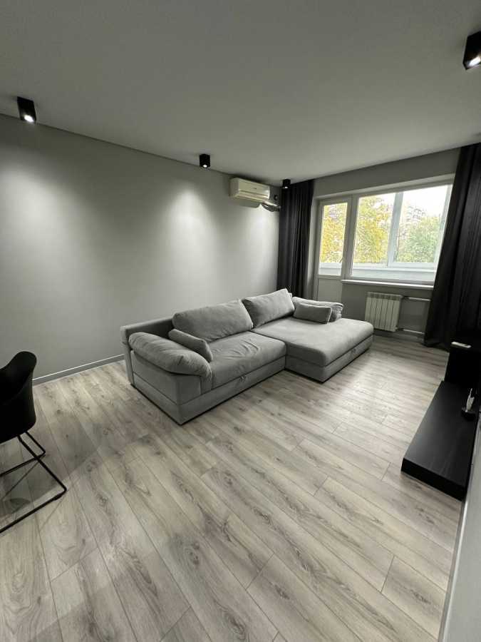 Продаж 2-кімнатної квартири 51 м², Декабристів вул., 5