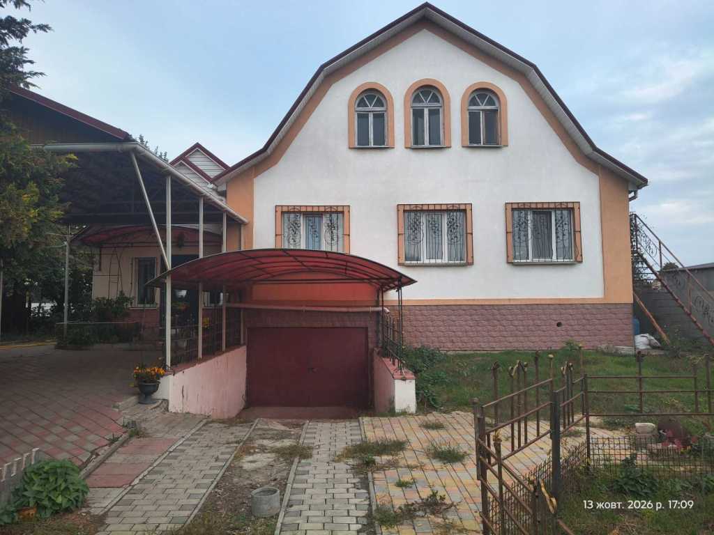 Продаж будинку 210 м²