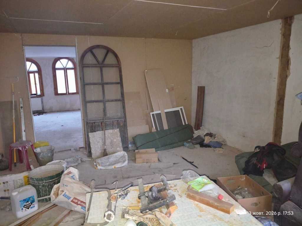 Продаж будинку 210 м²