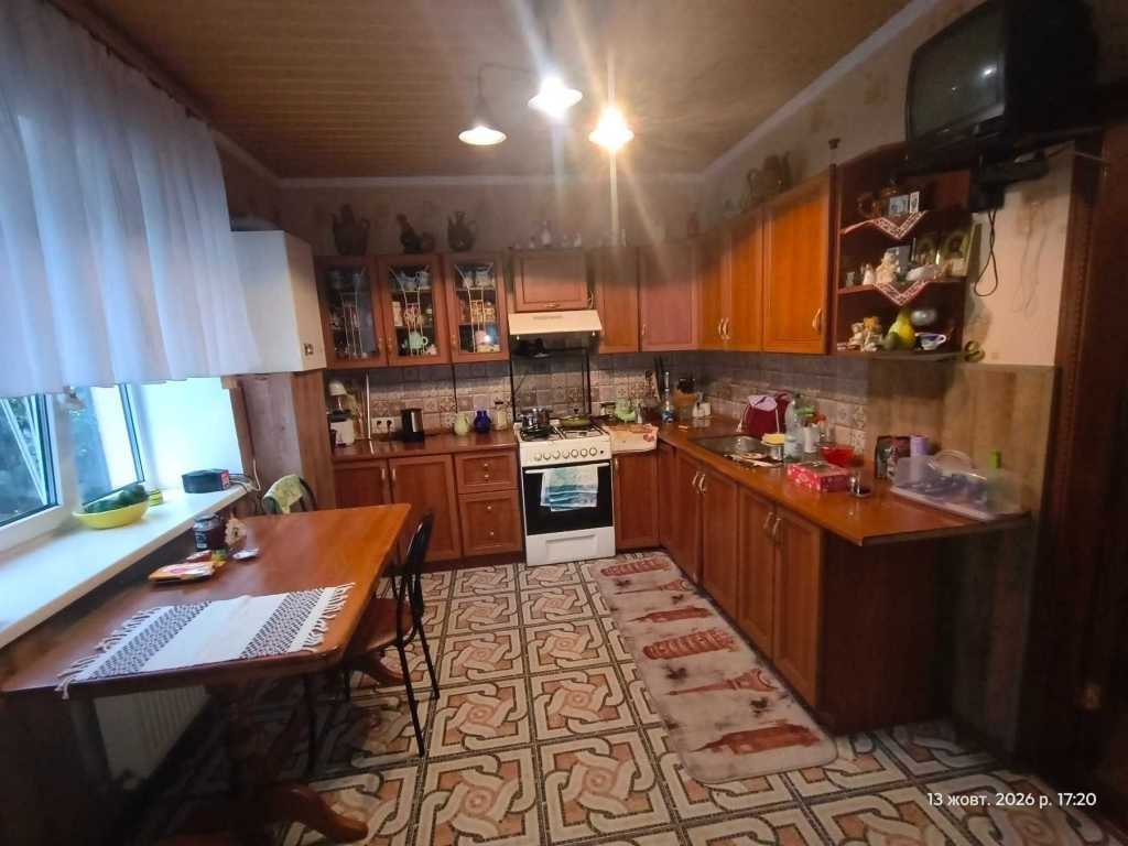 Продаж будинку 210 м²