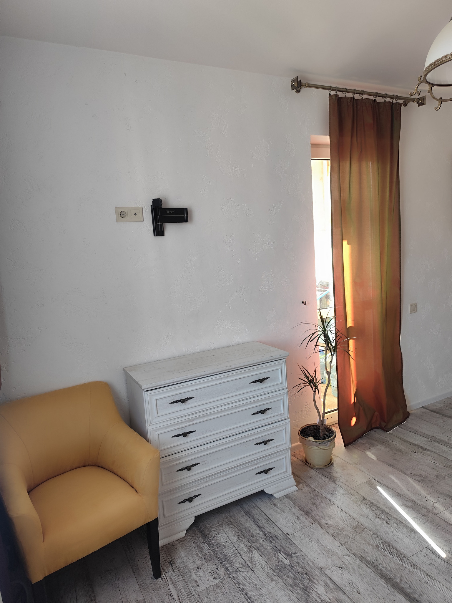 Продаж 2-кімнатної квартири 75.8 м², Метрологічна вул., 9Д