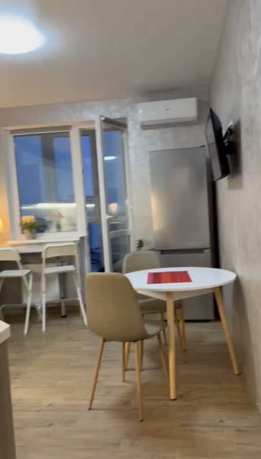 Оренда 1-кімнатної квартири 45 м², Івана Виговського вул., 10Д
