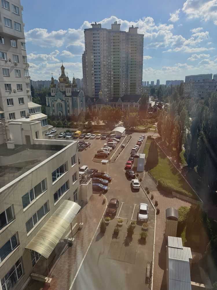 Продажа 1-комнатной квартиры 52.4 м², Юрия Шумского ул., 1