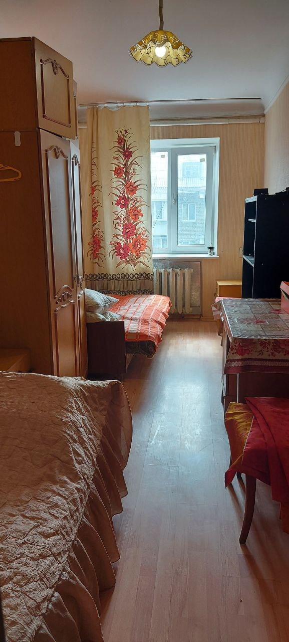 Аренда 3-комнатной квартиры 60 м², Ялтинская ул., 8/1