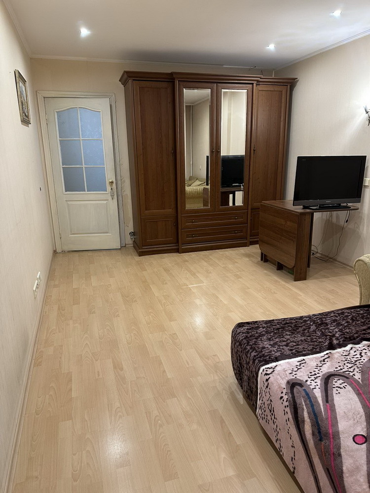 Продажа 2-комнатной квартиры 53 м², Олексы Тихого ул., 25