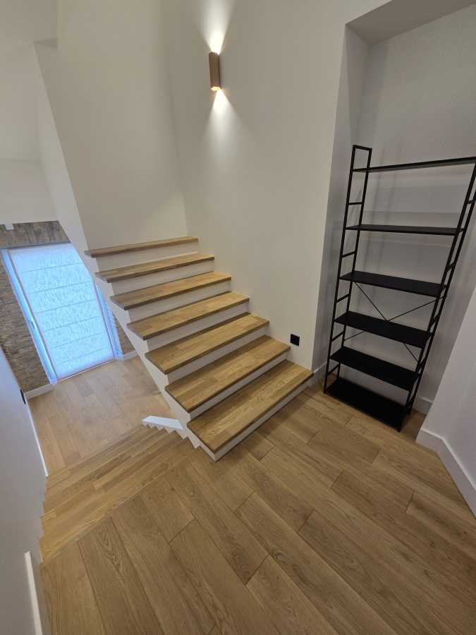 Аренда 4-комнатной квартиры 180 м², Владимира Антоновича ул., 17А