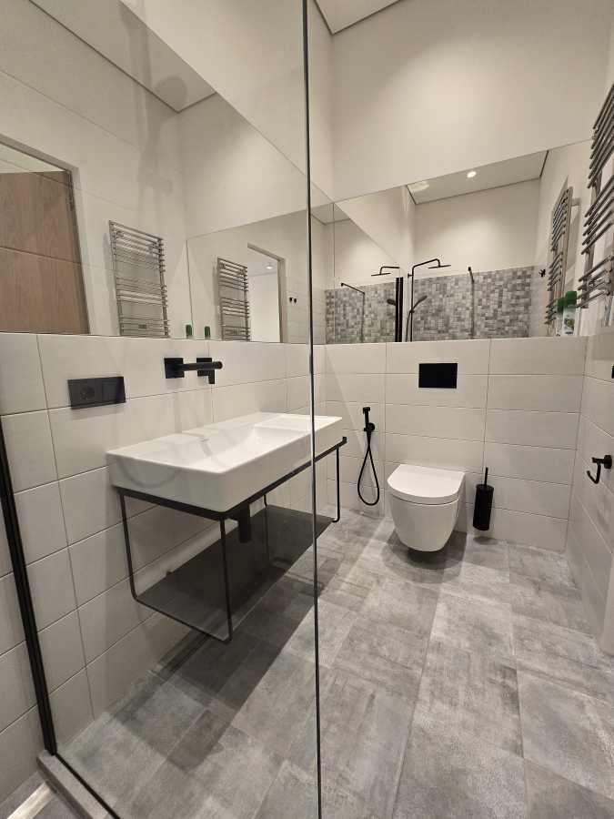 Аренда 4-комнатной квартиры 180 м², Владимира Антоновича ул., 17А