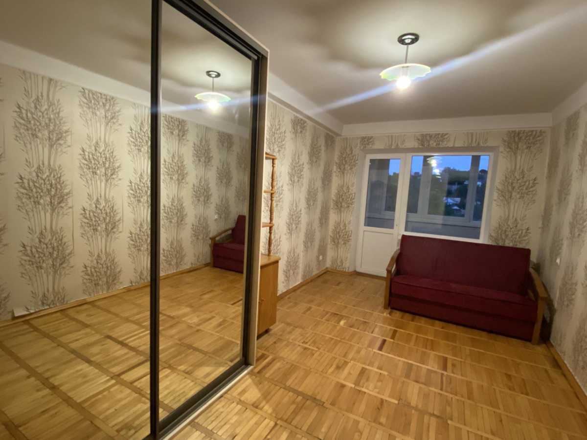 Аренда 3-комнатной квартиры 62 м², Кирилловская ул., 117