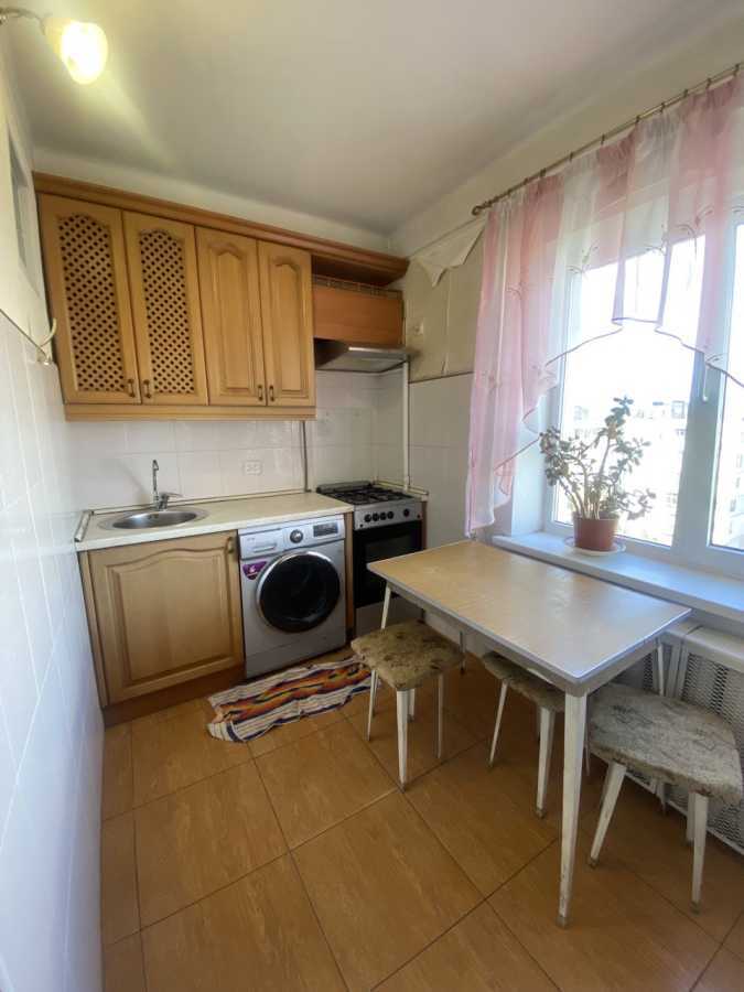 Аренда 3-комнатной квартиры 62 м², Кирилловская ул., 117