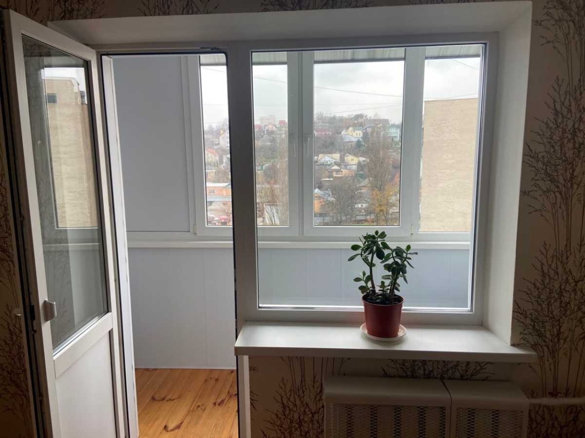 Аренда 3-комнатной квартиры 62 м², Кирилловская ул., 117