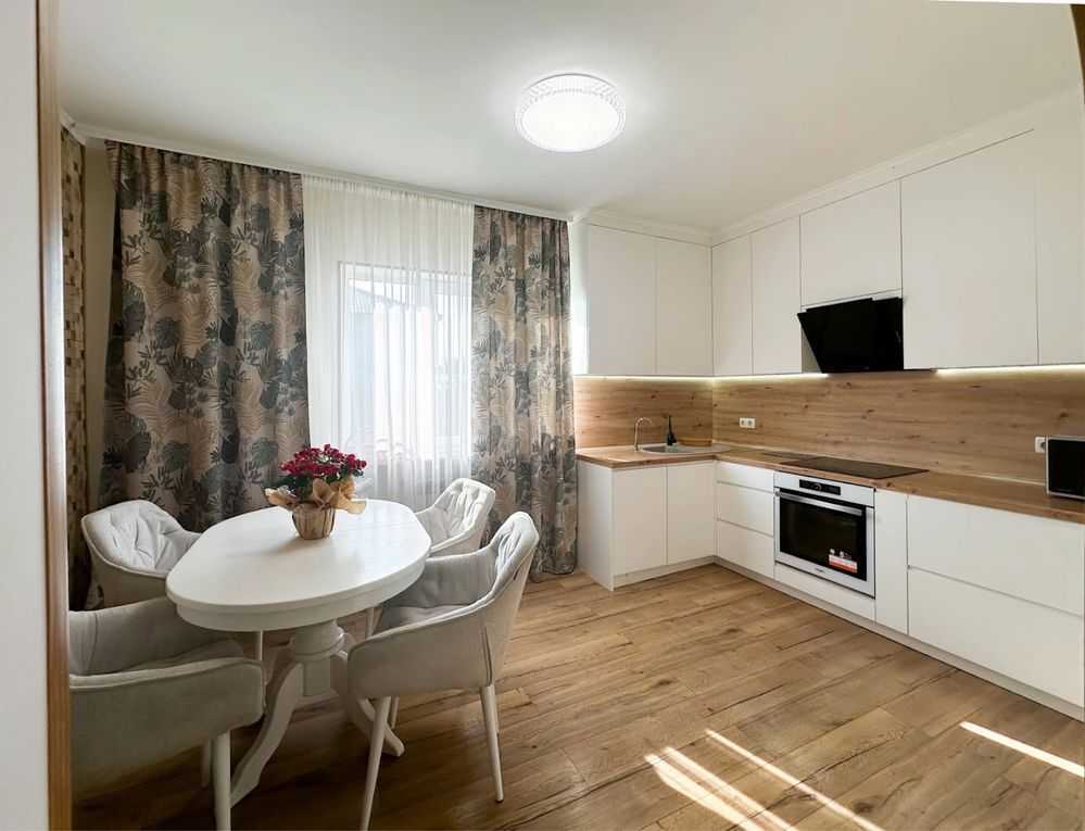 Аренда 3-комнатной квартиры 140 м², Дачная ул.