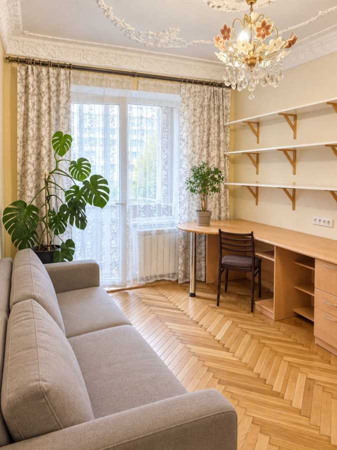 Продажа 3-комнатной квартиры 60.1 м², Зодчих ул., 36