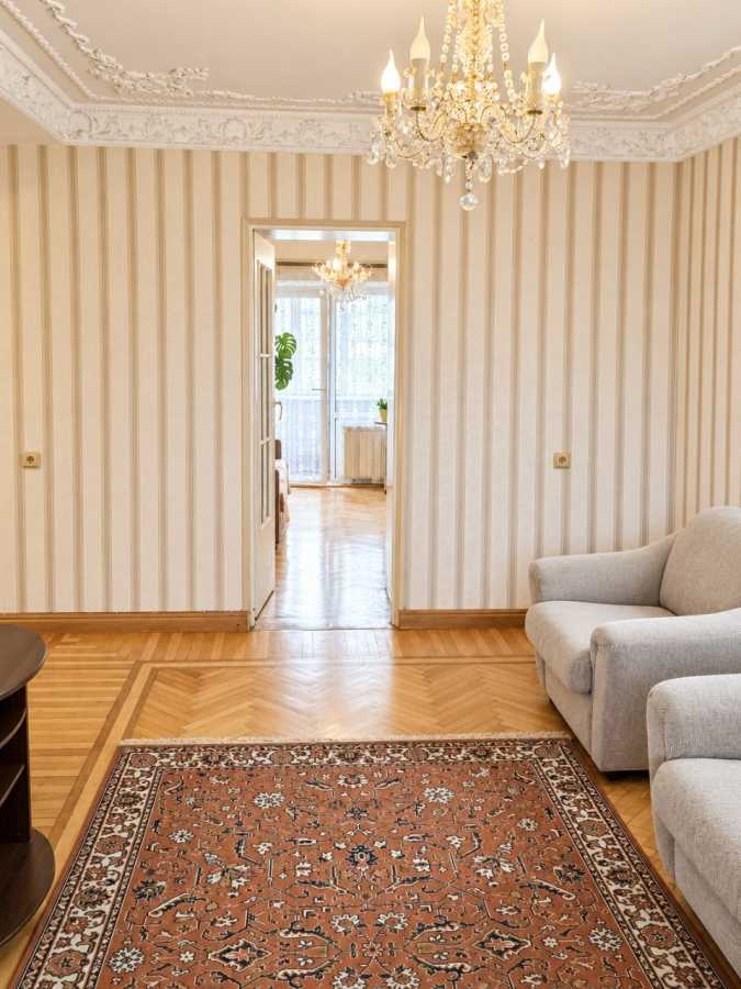 Продажа 3-комнатной квартиры 60.1 м², Зодчих ул., 36