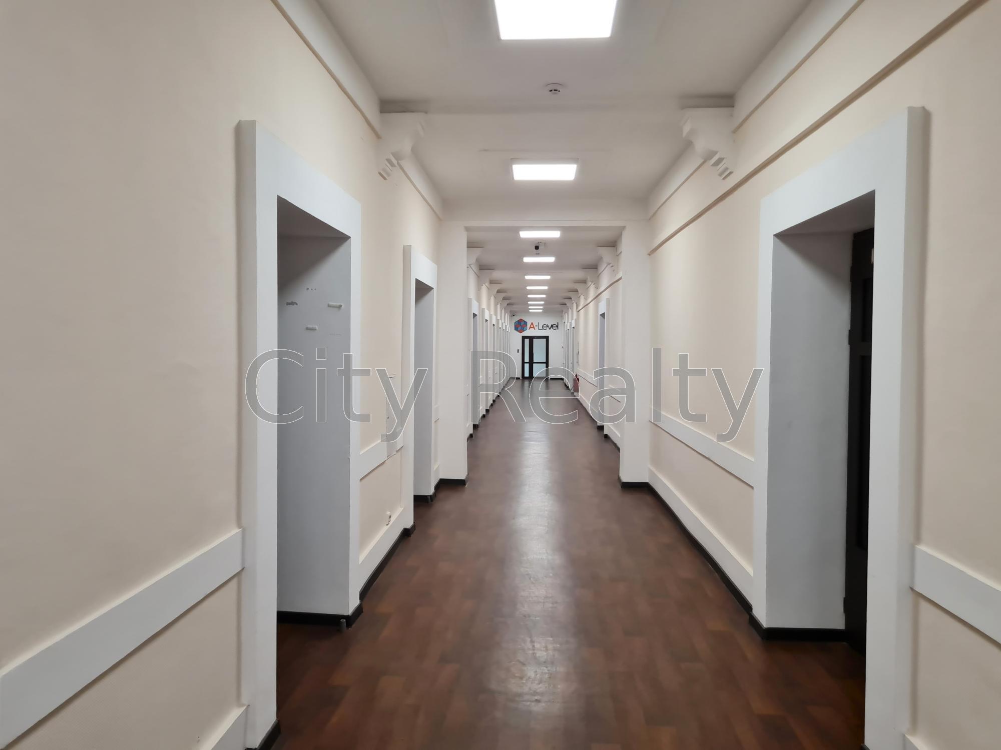 Аренда офиса 19.2 м², Крещатик ул., 7/11