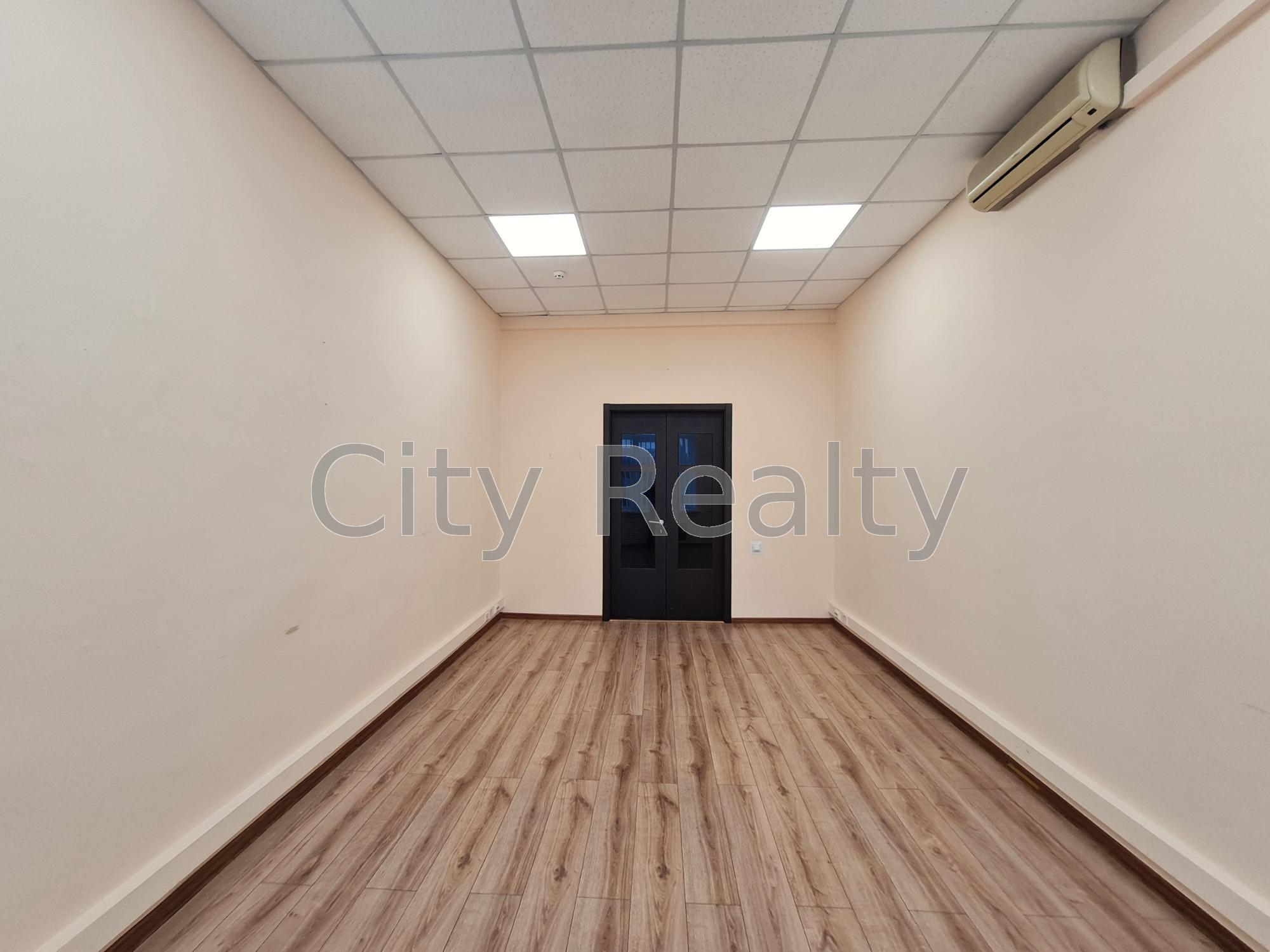 Аренда офиса 19.2 м², Крещатик ул., 7/11
