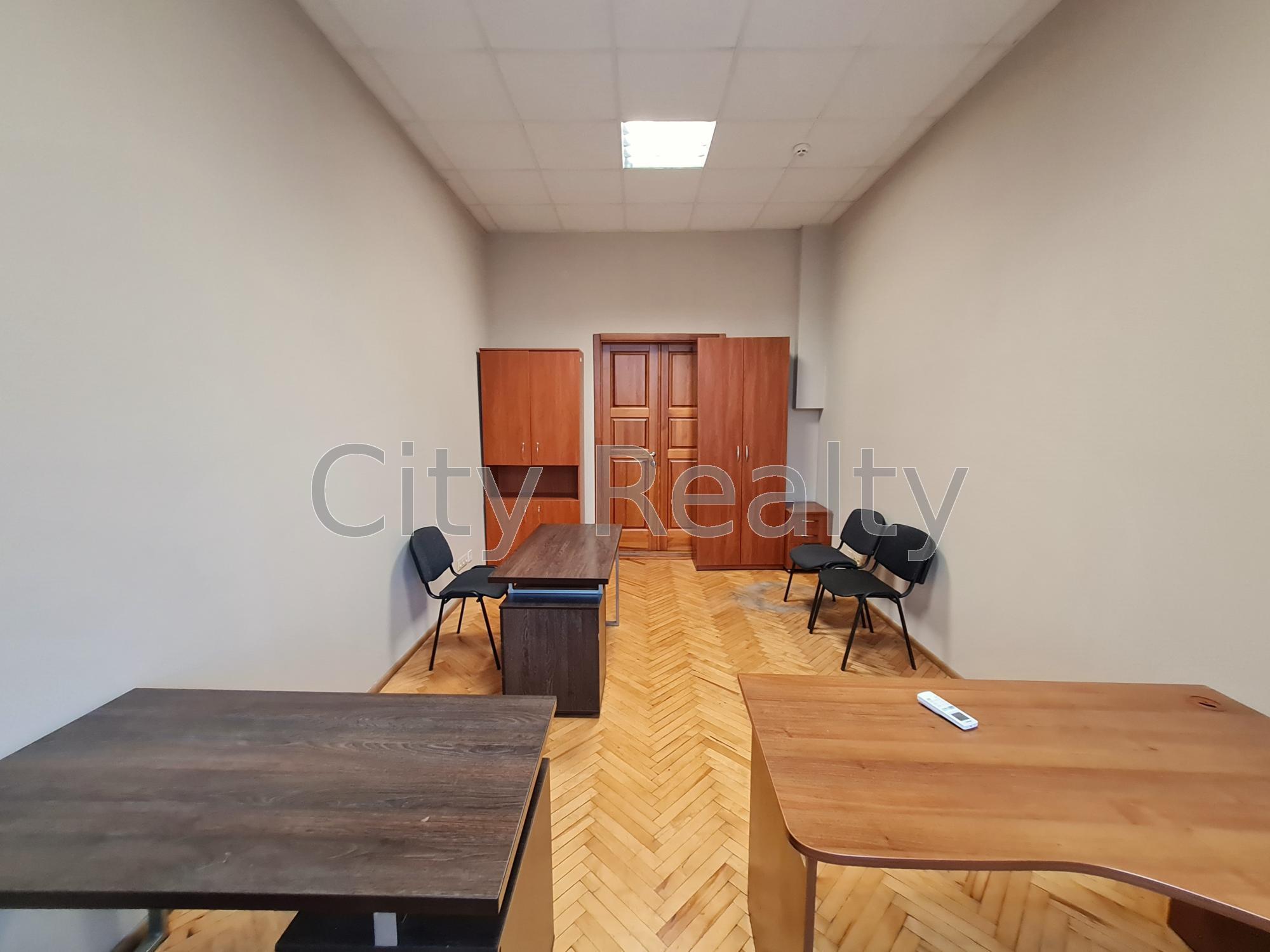 Аренда офиса 19.5 м², Крещатик ул., 7/11