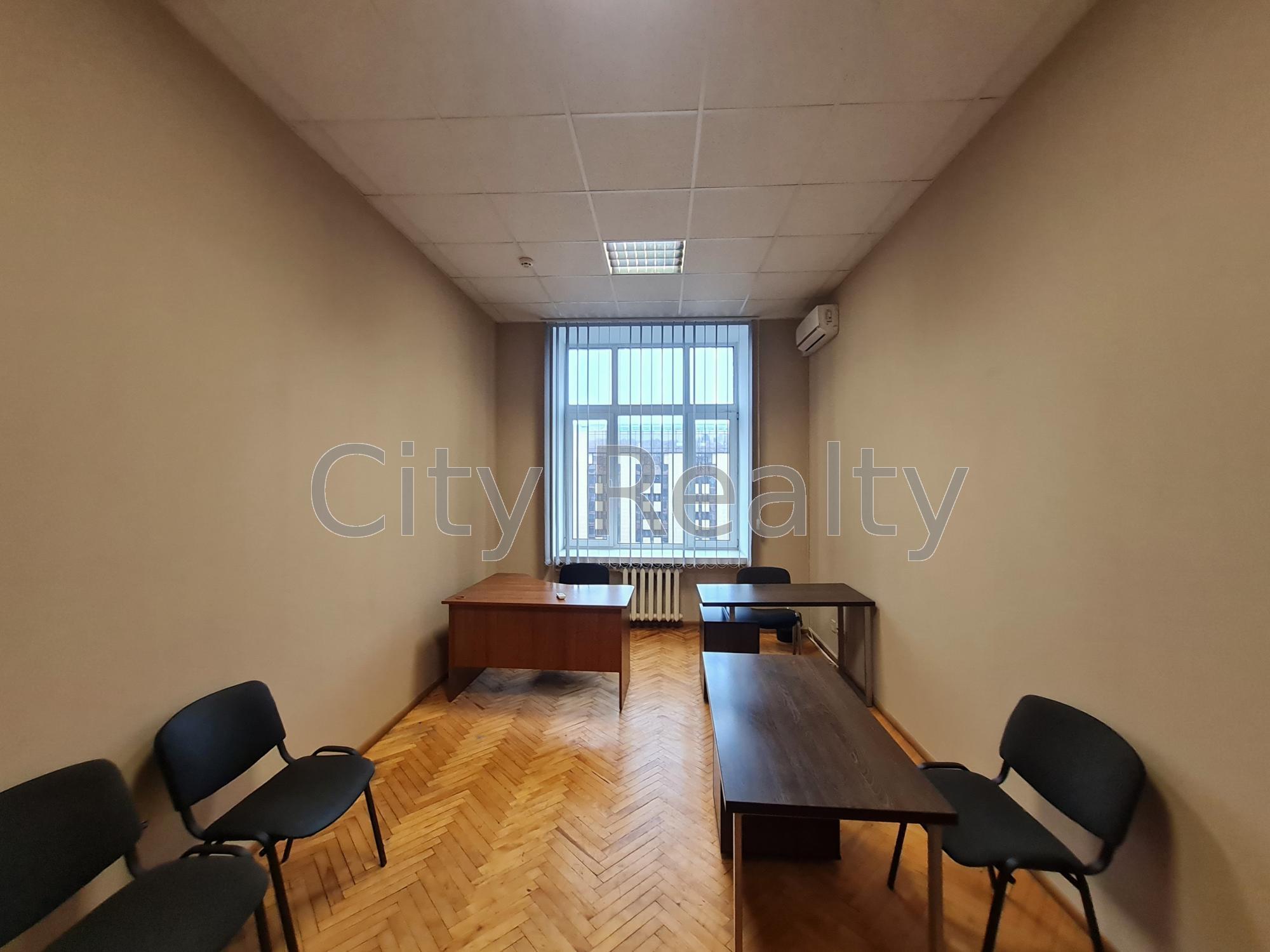 Аренда офиса 19.5 м², Крещатик ул., 7/11
