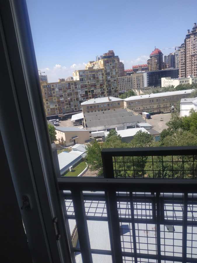Оренда 2-кімнатної квартири 85.5 м², Євгена Коновальця вул., 44А