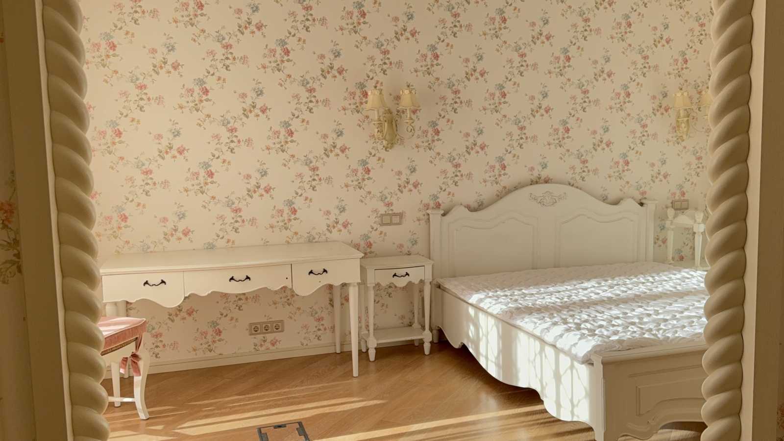 Аренда 4-комнатной квартиры 144.9 м², Институтская ул., 18