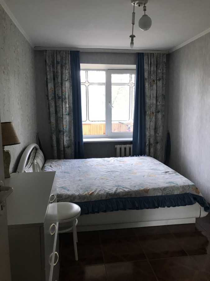 Оренда 3-кімнатної квартири 68 м², Єреванська вул., 32