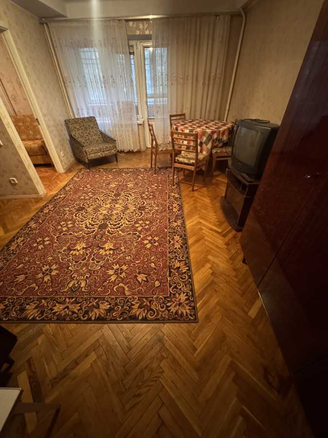 Оренда 2-кімнатної квартири 49 м², Правди просп., 96