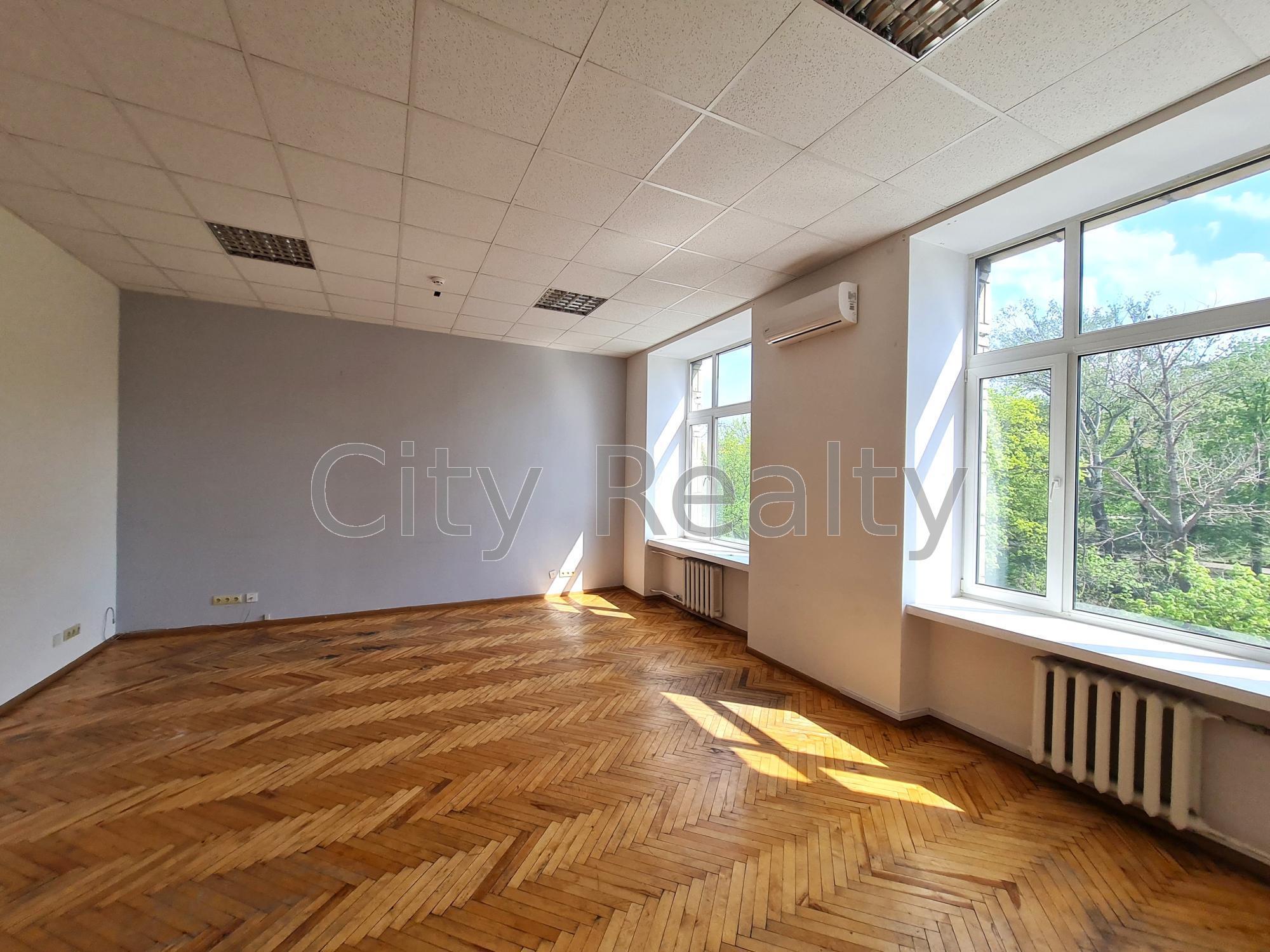 Аренда офиса 39.1 м², Крещатик ул., 7/11