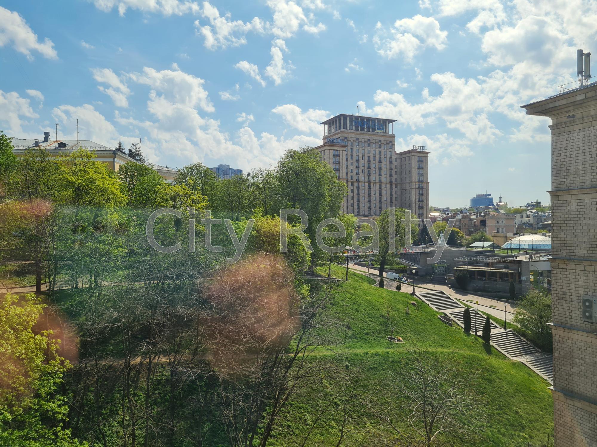 Аренда офиса 39.1 м², Крещатик ул., 7/11