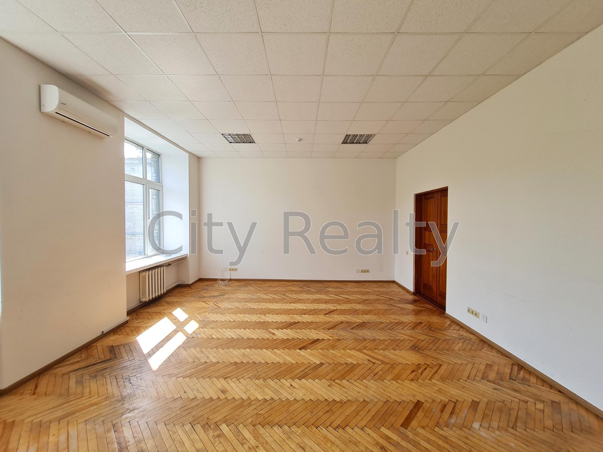 Аренда офиса 39.1 м², Крещатик ул., 7/11