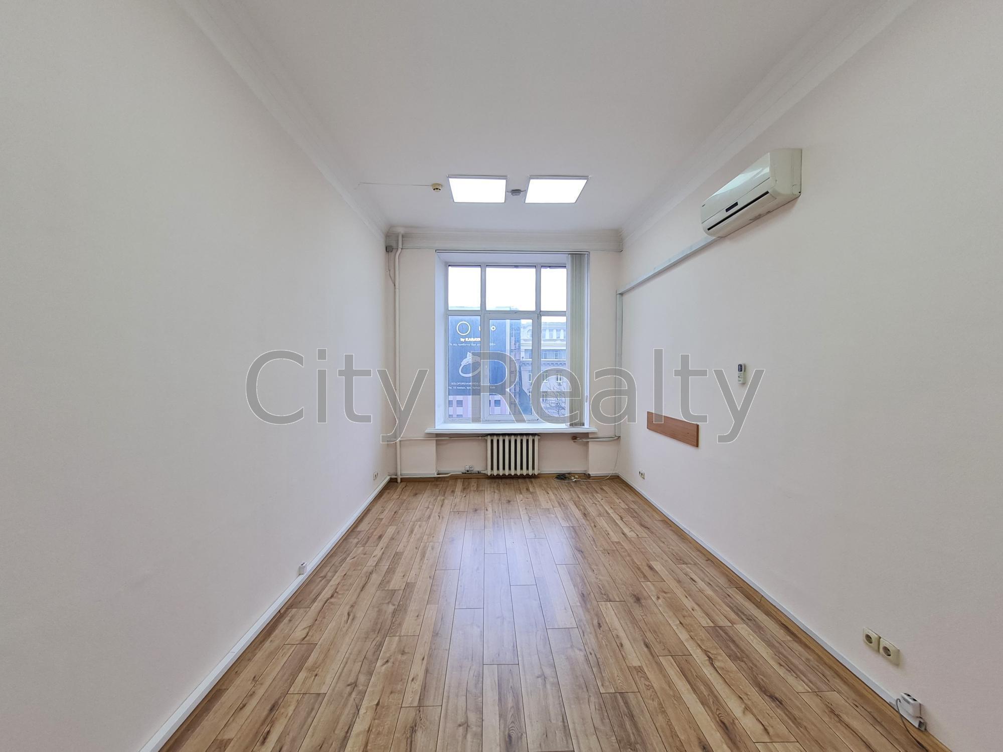 Аренда офиса 284.4 м², Крещатик ул., 7/11