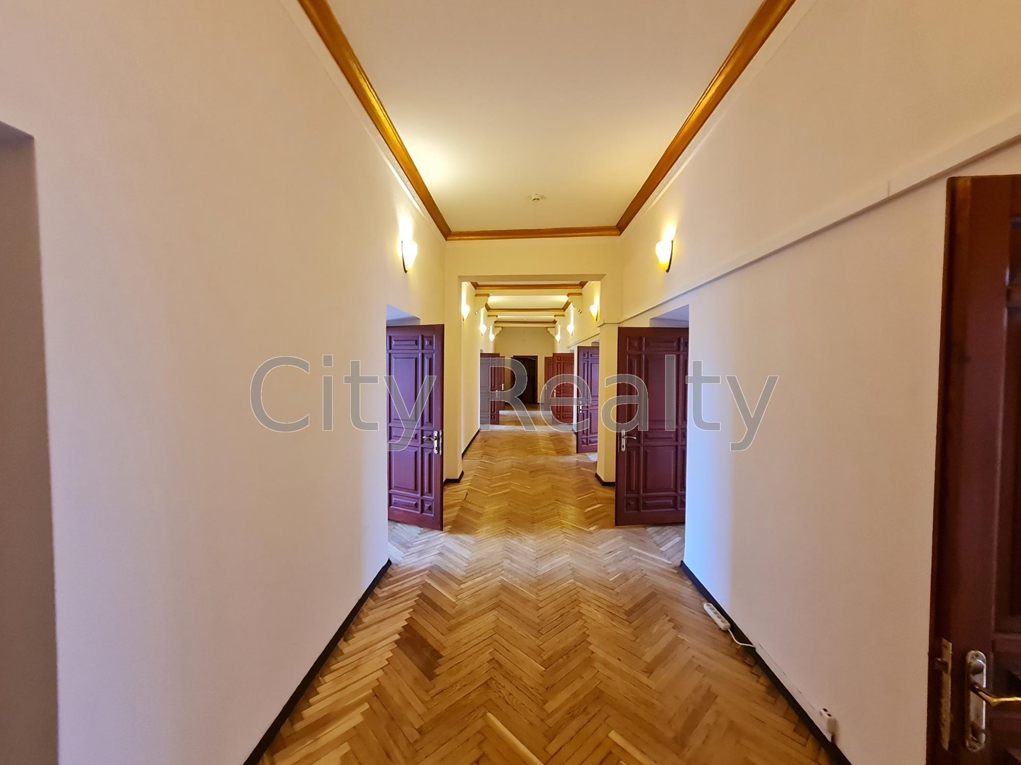 Аренда офиса 284.4 м², Крещатик ул., 7/11