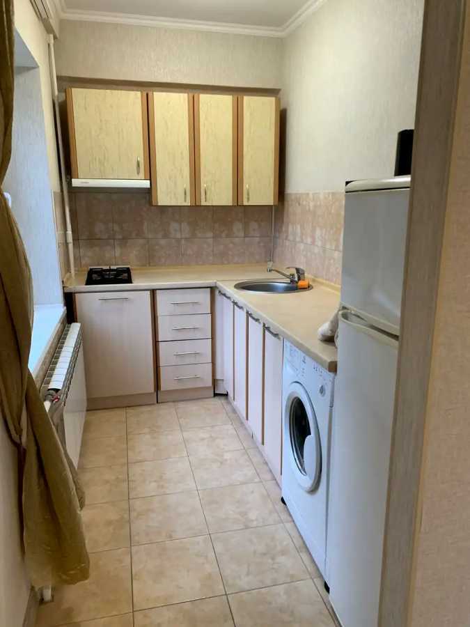 Оренда 1-кімнатної квартири 24 м², Правди просп., 88Б