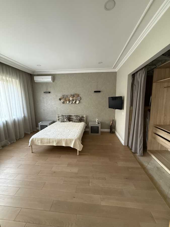 Оренда 2-кімнатної квартири 53 м², Богдана Хмельницького вул., 68