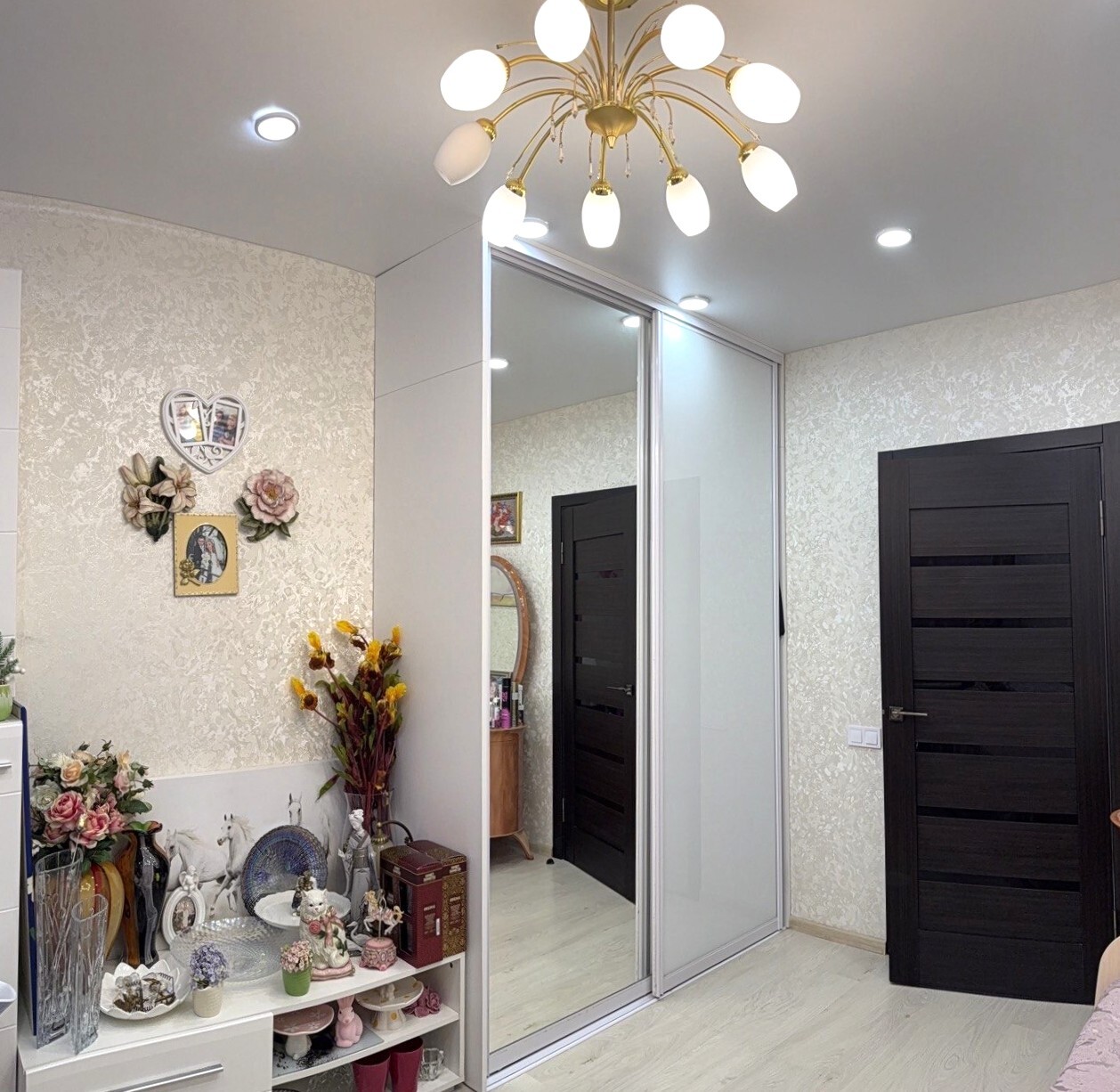 Продажа 3-комнатной квартиры 83 м², Жемчужная ул.