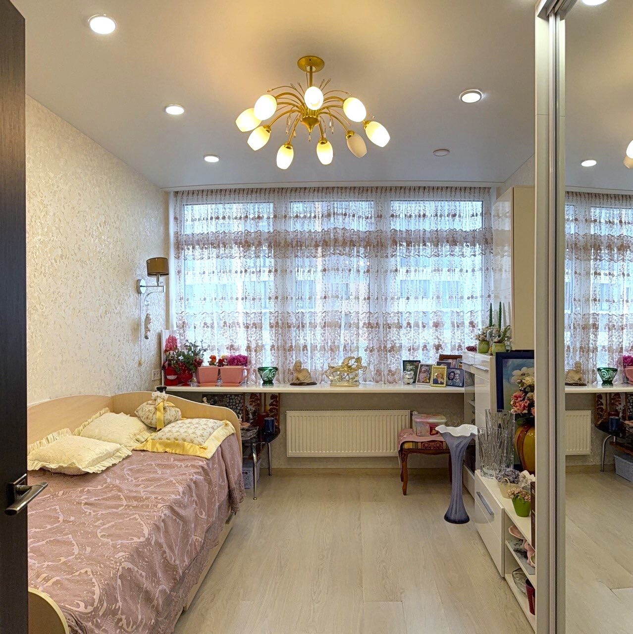 Продажа 3-комнатной квартиры 83 м², Жемчужная ул.