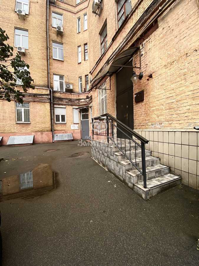 Продажа 1-комнатной квартиры 50 м², Институтская ул., 24/7