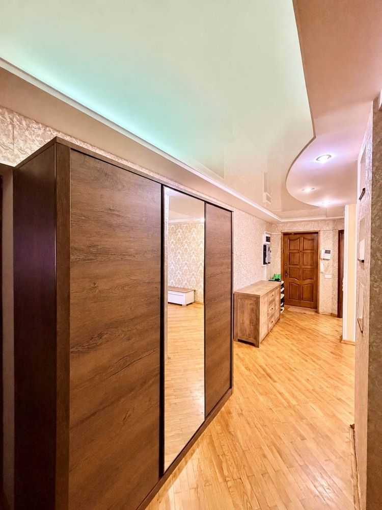Продажа 4-комнатной квартиры 80.58 м², Харьковская ул., 2/1