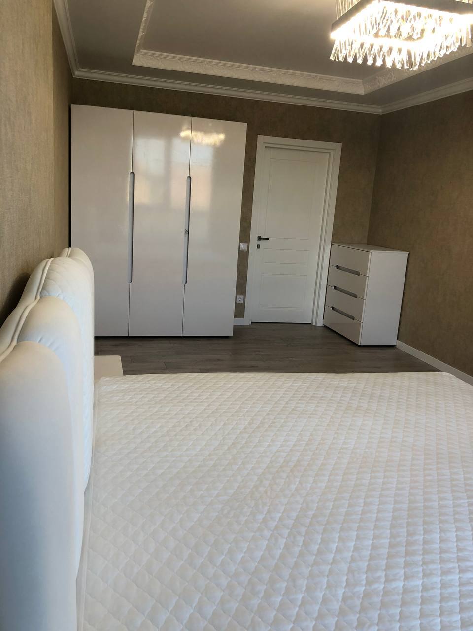 Аренда 1-комнатной квартиры 60 м², Глубочицкая ул.
