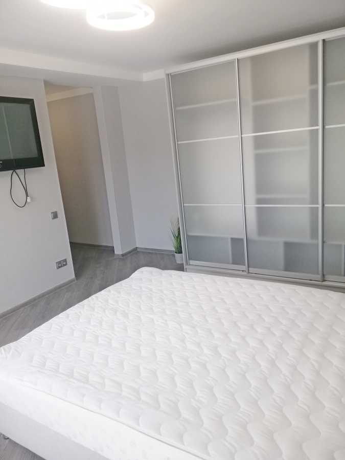 Продажа 1-комнатной квартиры 35 м², Лаврская ул., 4