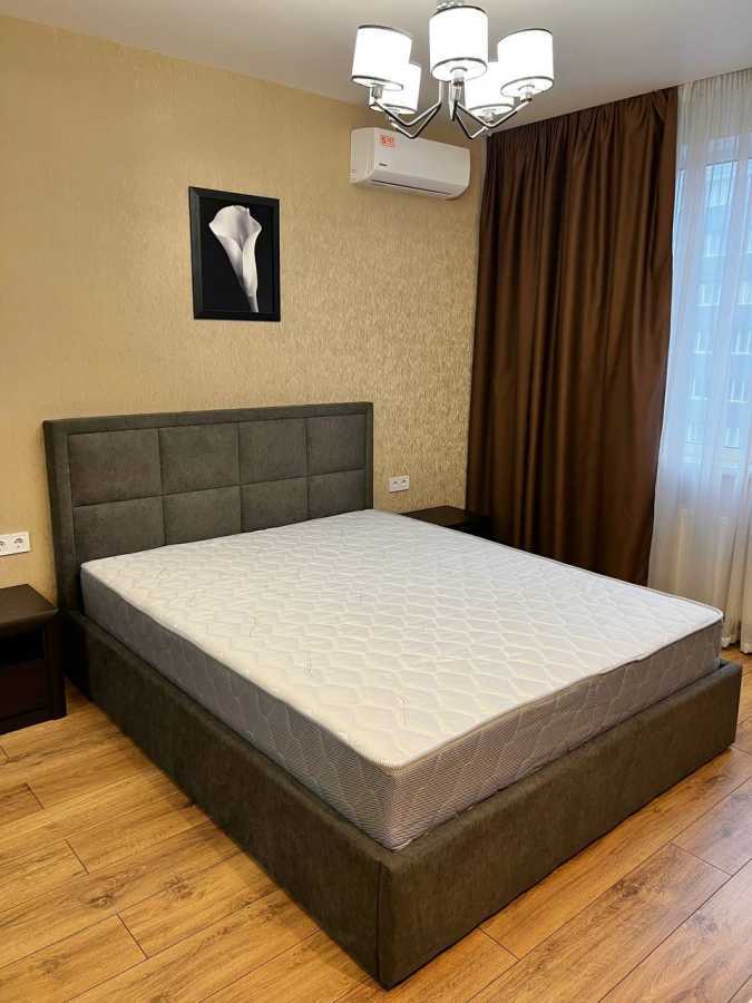 Оренда 2-кімнатної квартири 50 м², Берестейський, 5в