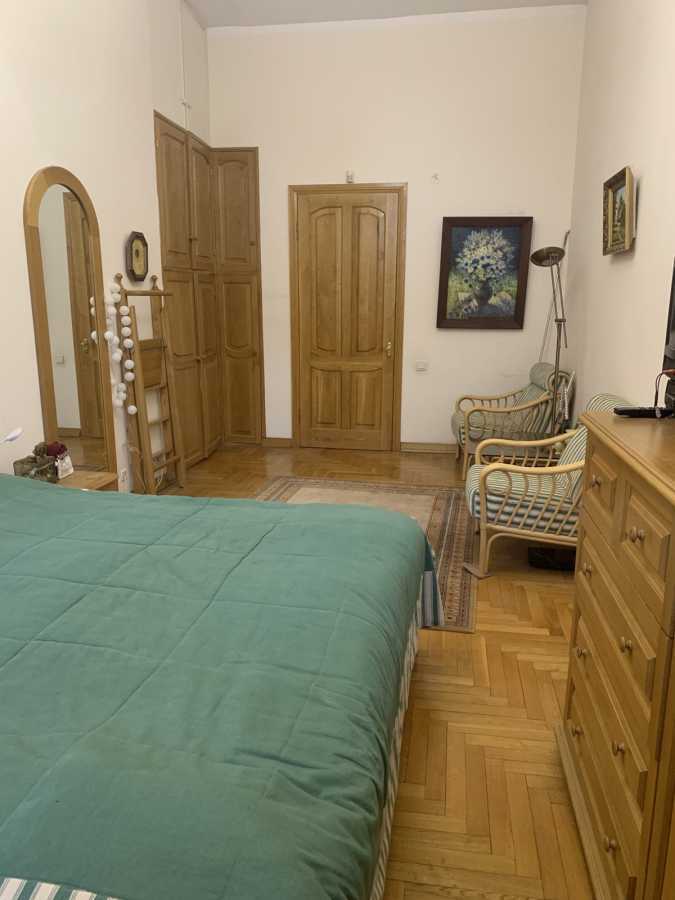 Оренда 3-кімнатної квартири 120 м², Михайлівський пров., 9-Б