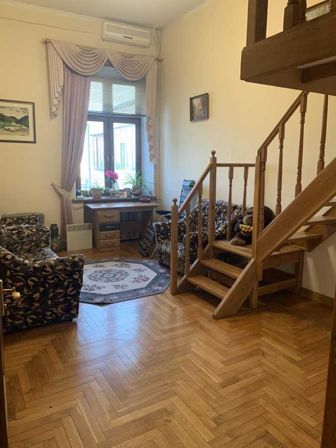 Оренда 3-кімнатної квартири 120 м², Михайлівський пров., 9-Б