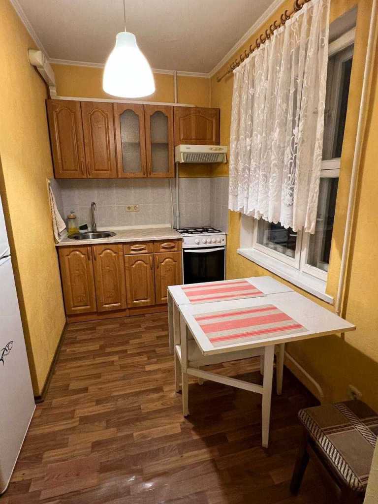 Оренда 1-кімнатної квартири 29 м², Миколи Бажана просп., 5-Б