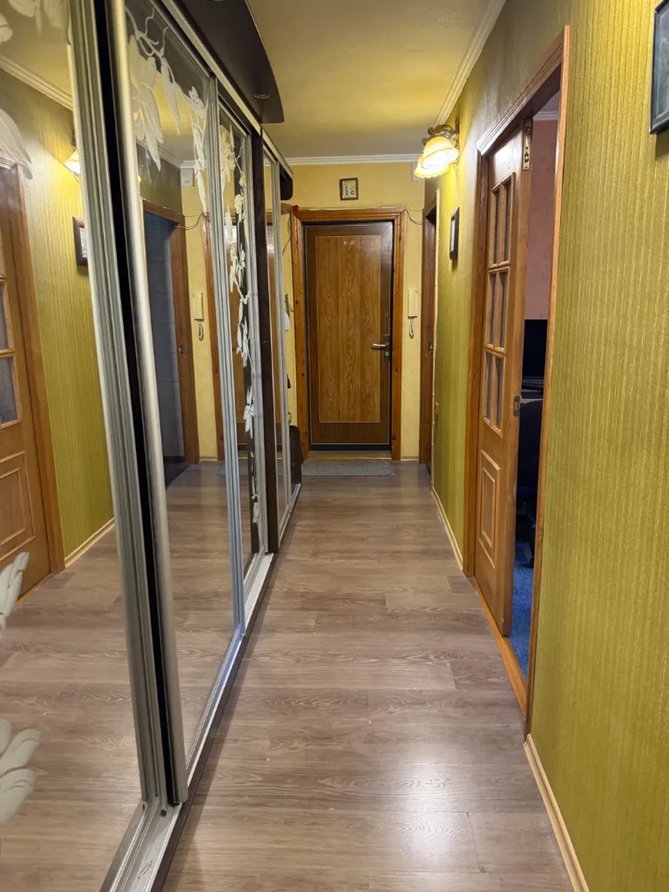Продажа 3-комнатной квартиры 64 м², Мира просп., 51