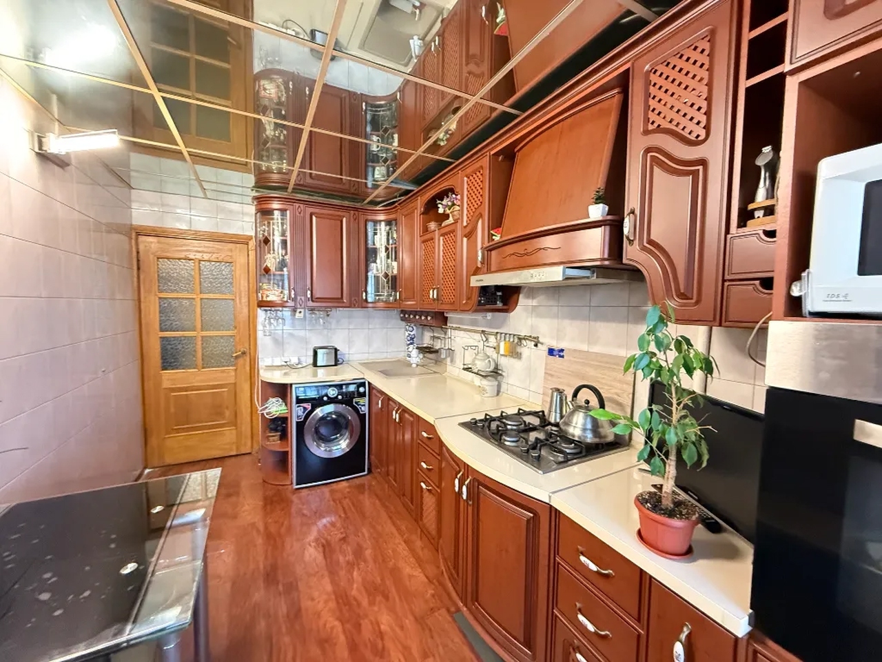 Продажа 3-комнатной квартиры 64 м², Мира просп., 51