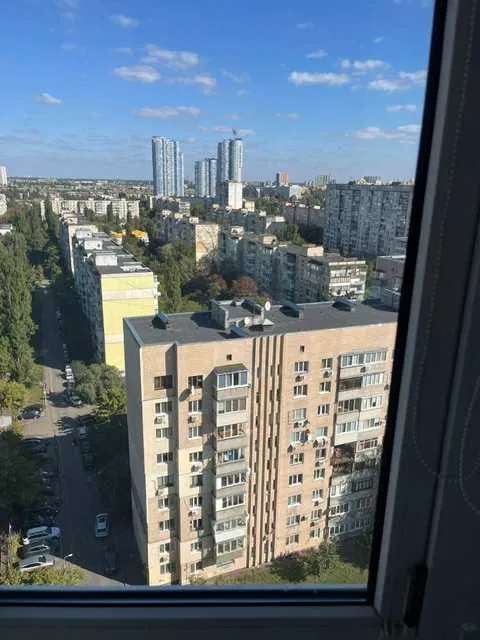 Продажа 3-комнатной квартиры 63 м², Игоря Шамо бул., 10