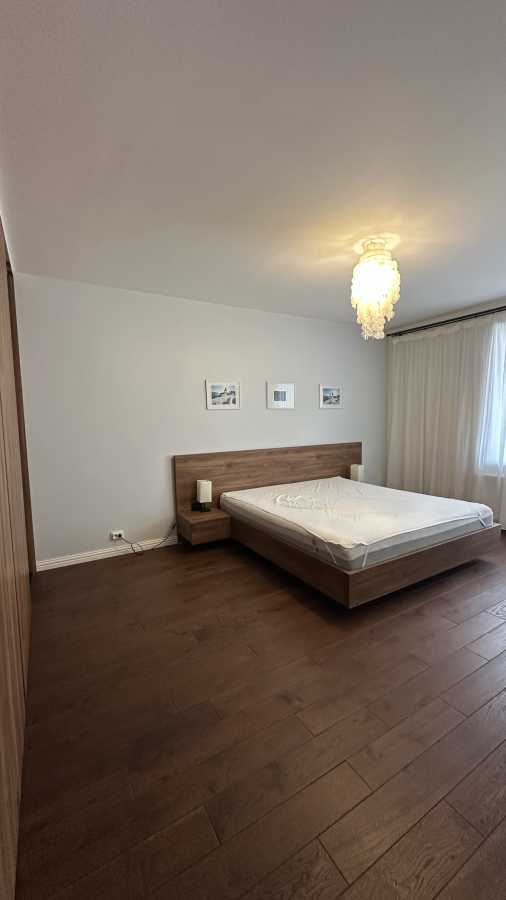 Оренда 2-кімнатної квартири 66.5 м², Комбінатна вул., 25