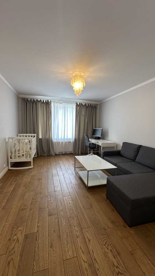 Оренда 2-кімнатної квартири 66.5 м², Комбінатна вул., 25