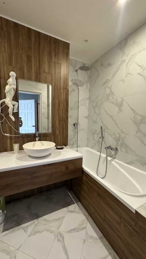 Оренда 2-кімнатної квартири 66.5 м², Комбінатна вул., 25